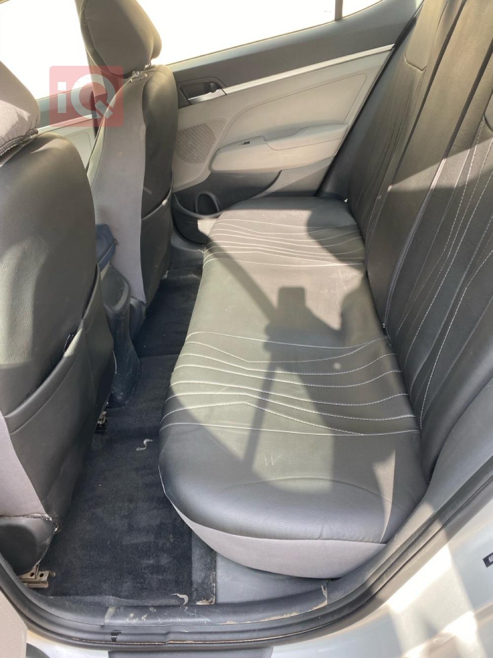 هیوندای ئەلەنترا